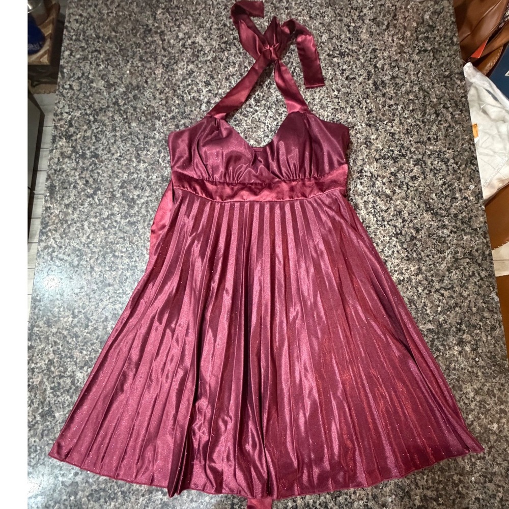 Love Tease Burgundy Glitter Pleated Halter Cocktail Dress Size 9 HG7QX4